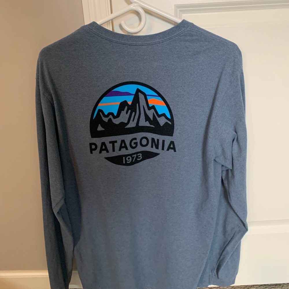 Patagonia Long Sleeve Size M